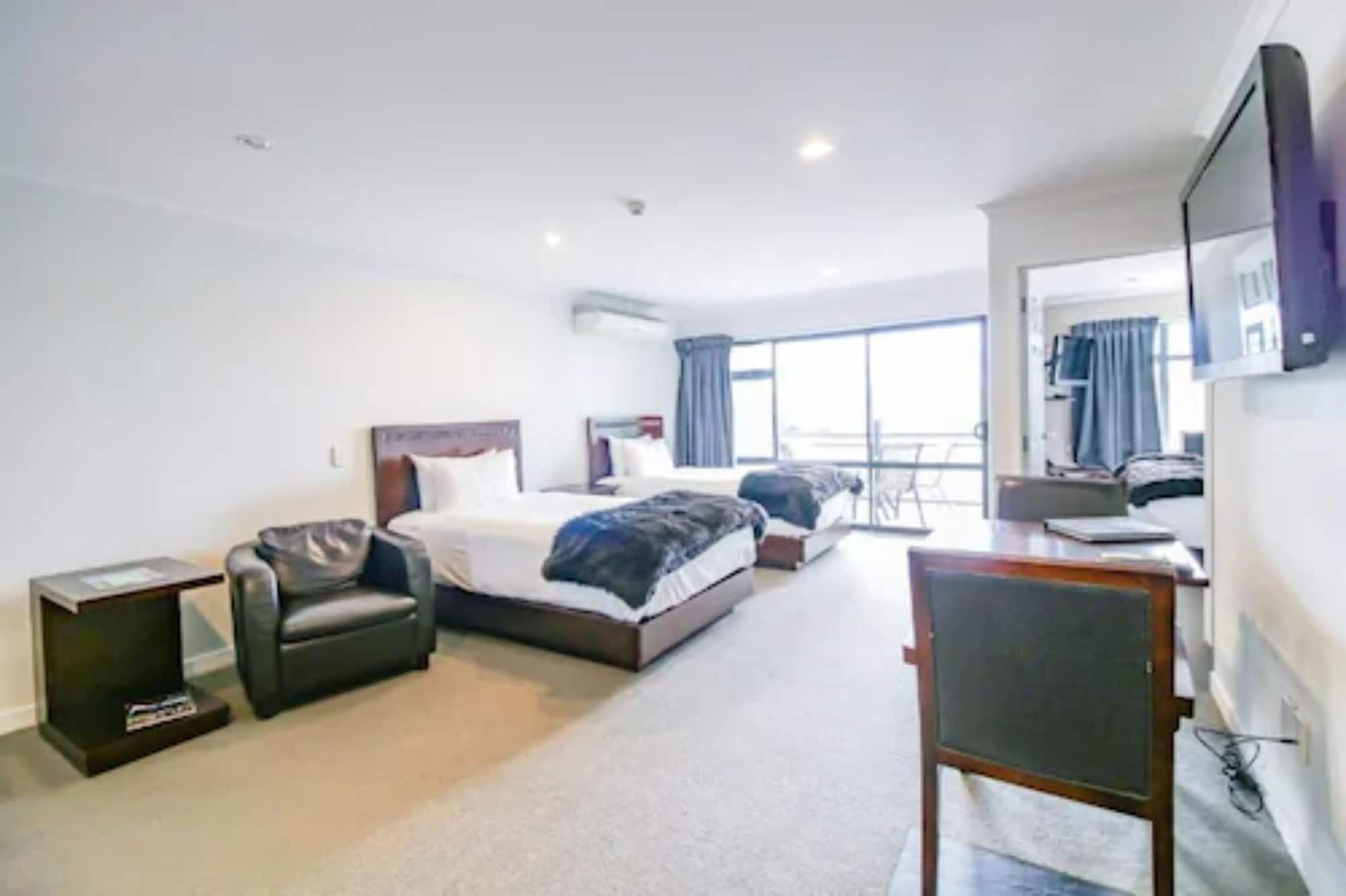 Aotea Motor Lodge Whanganui Kültér fotó Studio apartment