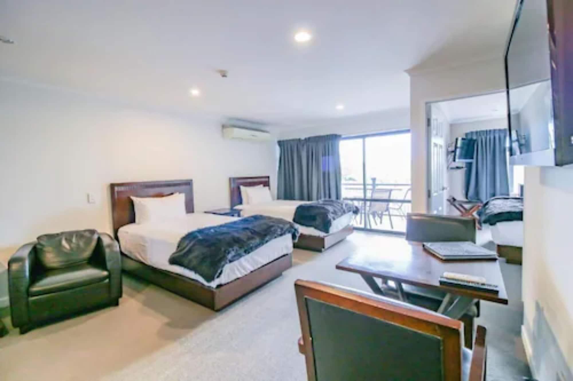 Aotea Motor Lodge Whanganui Kültér fotó Studio apartment