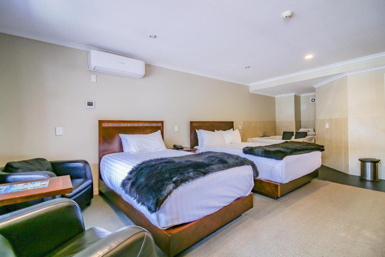 Aotea Motor Lodge Whanganui Kültér fotó